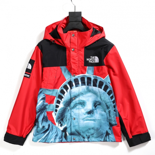 シュプリーム　supreme　19FW Statue Of Liberty　マウンテンパーカー　赤　最高ランク