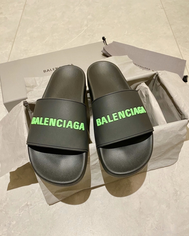 バレンシアガ　balenciaga ロゴ　サンダル　ブラック