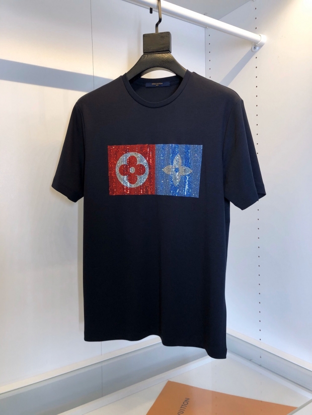 ルイヴィトン　Ｔシャツ