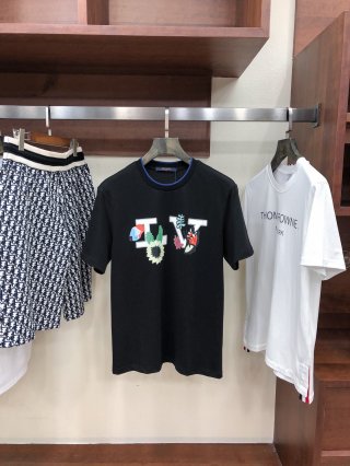 ルイヴィトン　Ｔシャツ