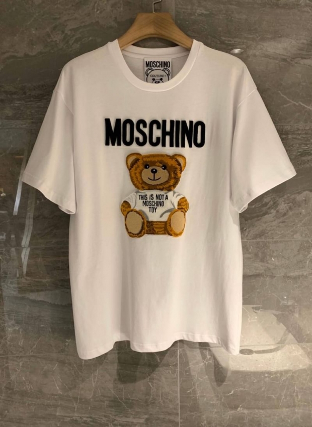 MOSCHINO　刺繍Ｔシャツ　最高ランク