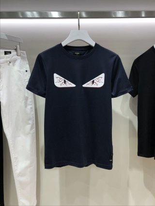 フェンディ　　　Ｔシャツ