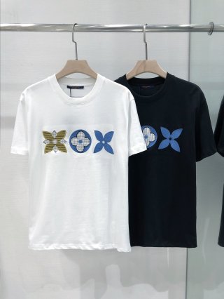 ルイヴィトン　Ｔシャツ