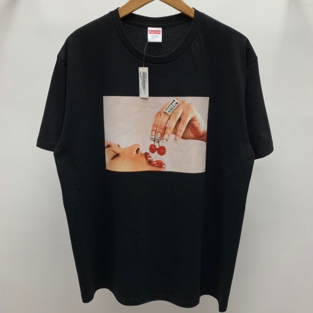 シュプリーム　Supreme 20SS Cherries Tee