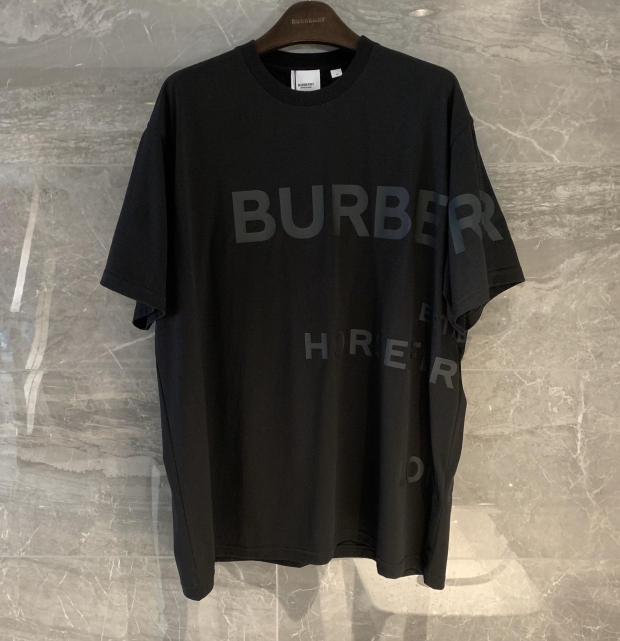 バーバリー　　　Ｔシャツ