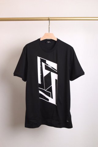 フェンディ　　　Ｔシャツ