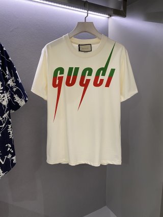 グッチ　　　Ｔシャツ