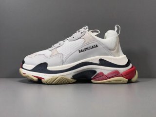 バレンシアガ　balenciaga トリプルS　triples　スニーカー 最高ランク