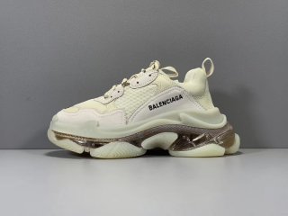 バレンシアガ　balenciaga トリプルS　triples　スニーカー 最高ランク