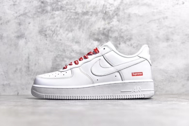 ナイキ エアフォース1　シュプリーム　AIR FORCE 1スニーカー 最高ランク